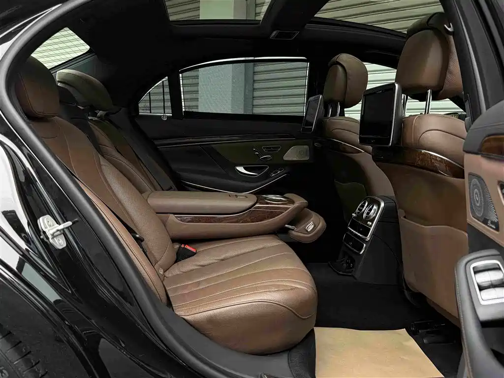 Фото 6 - Brabus S-Class