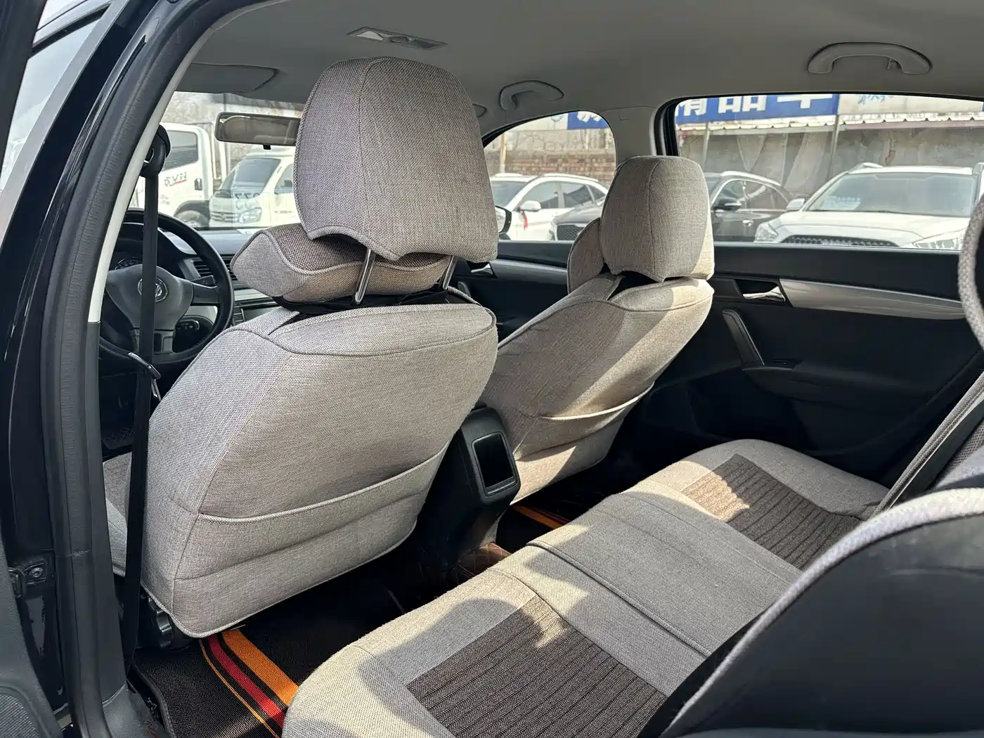 Volkswagen Lavida 2013 Facelift Classic 1.6L Automatic Trend фото 6