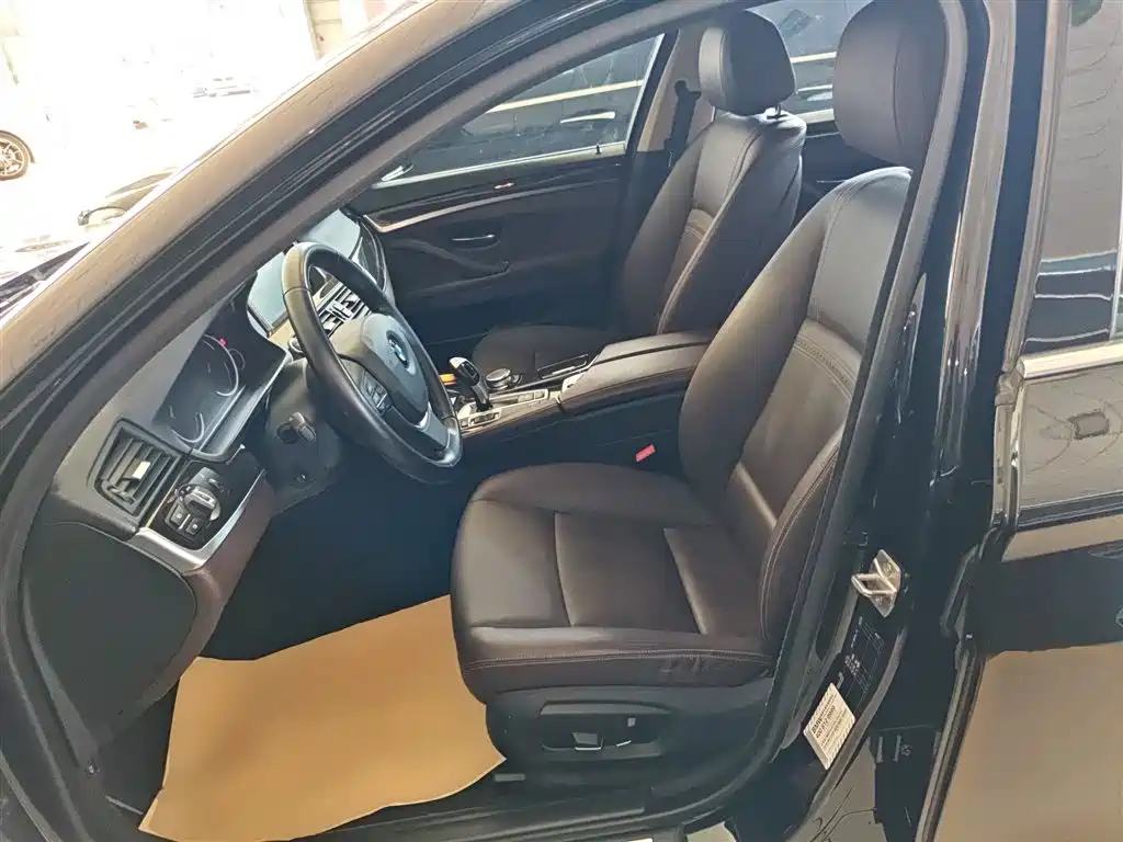 BMW 5 Series 2017 525Li Luxury Design Package фото 11