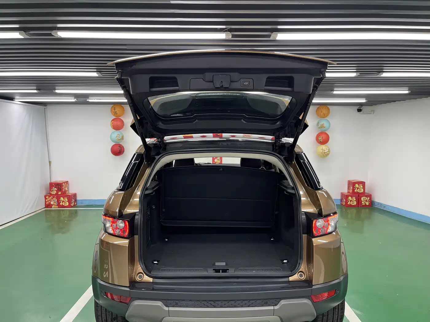 Land Rover Range Rover Evoque 2015 2.0T 5-Door Intelligent Edition фото 23