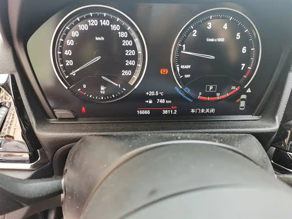 BMW 1 Series 2022 125i M Sport Shadow Edition фото 8