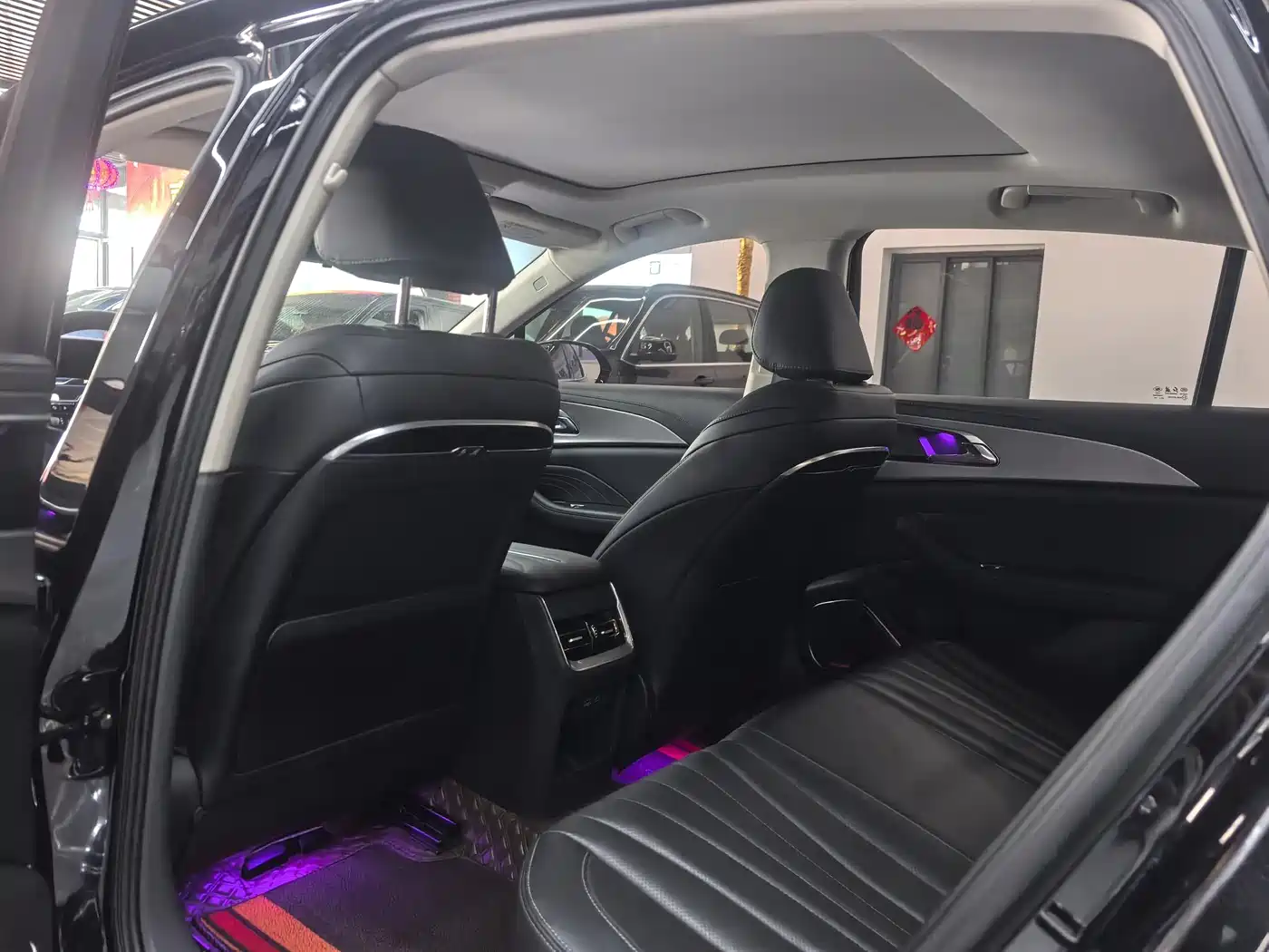 Hongqi H5 2023 1.5T DCT Smart Connect Joy Edition фото 6