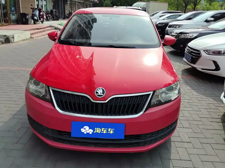 Škoda Skoda Rapid Spaceback 2014 1.6L Manual乐享版 фото 2