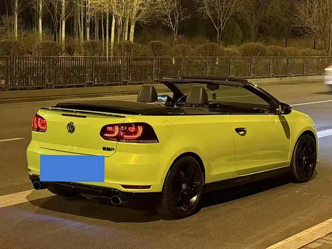 Volkswagen Golf (Import) 2014 2.0TSI R Convertible Edition фото 9