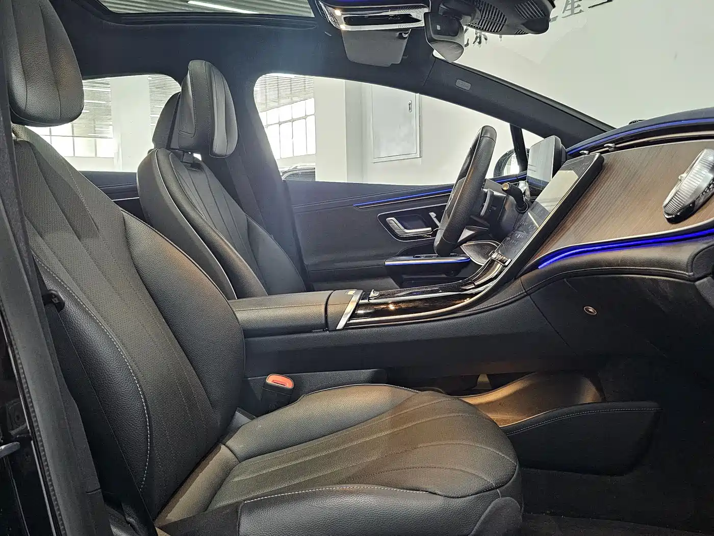 Mercedes-Benz EQE 2022 350 Pioneer Edition фото 10