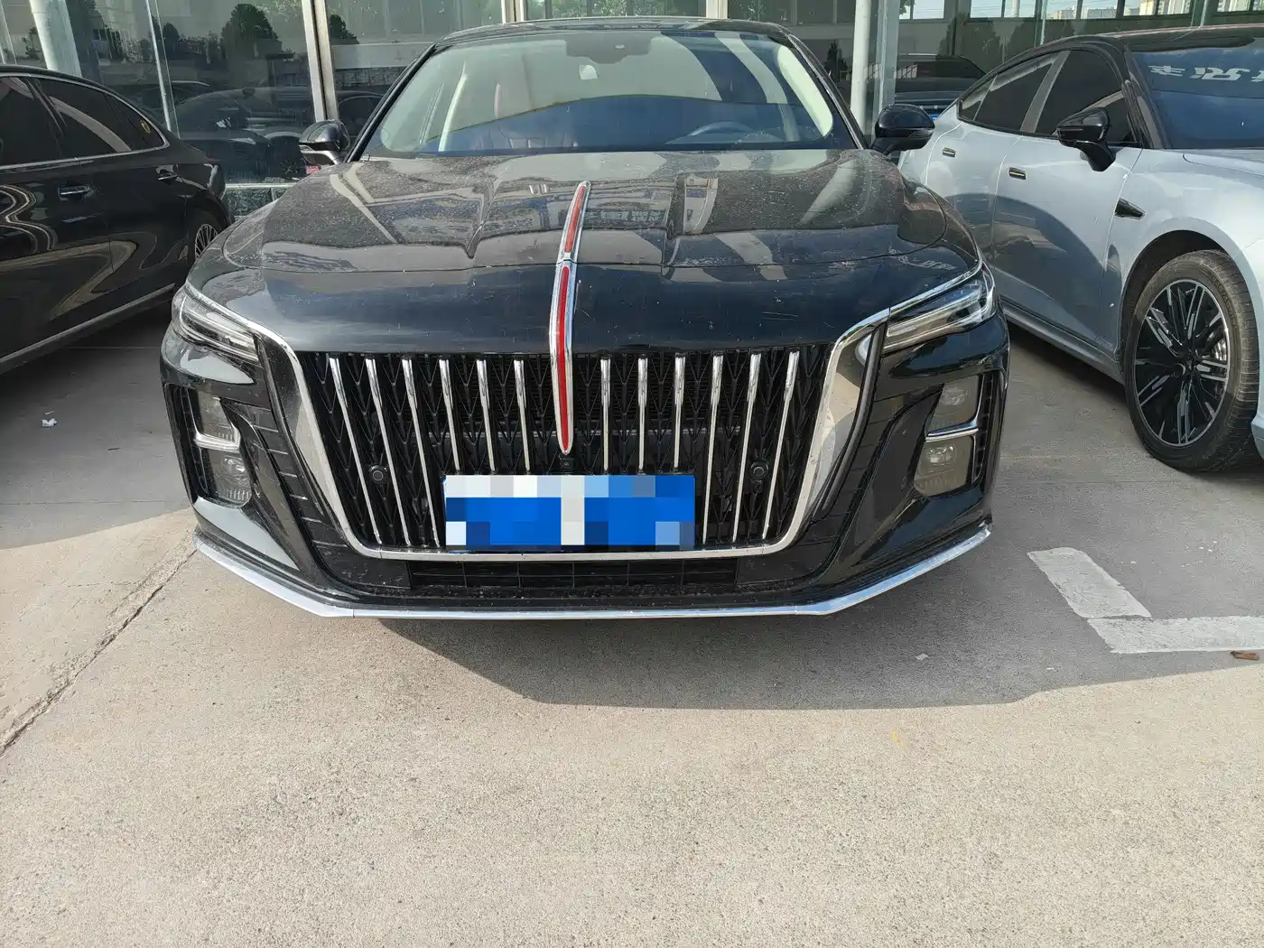 Hongqi H5 2025 1.5T DCT Flag Rhythm 500,000 Units Memorial Edition фото 2