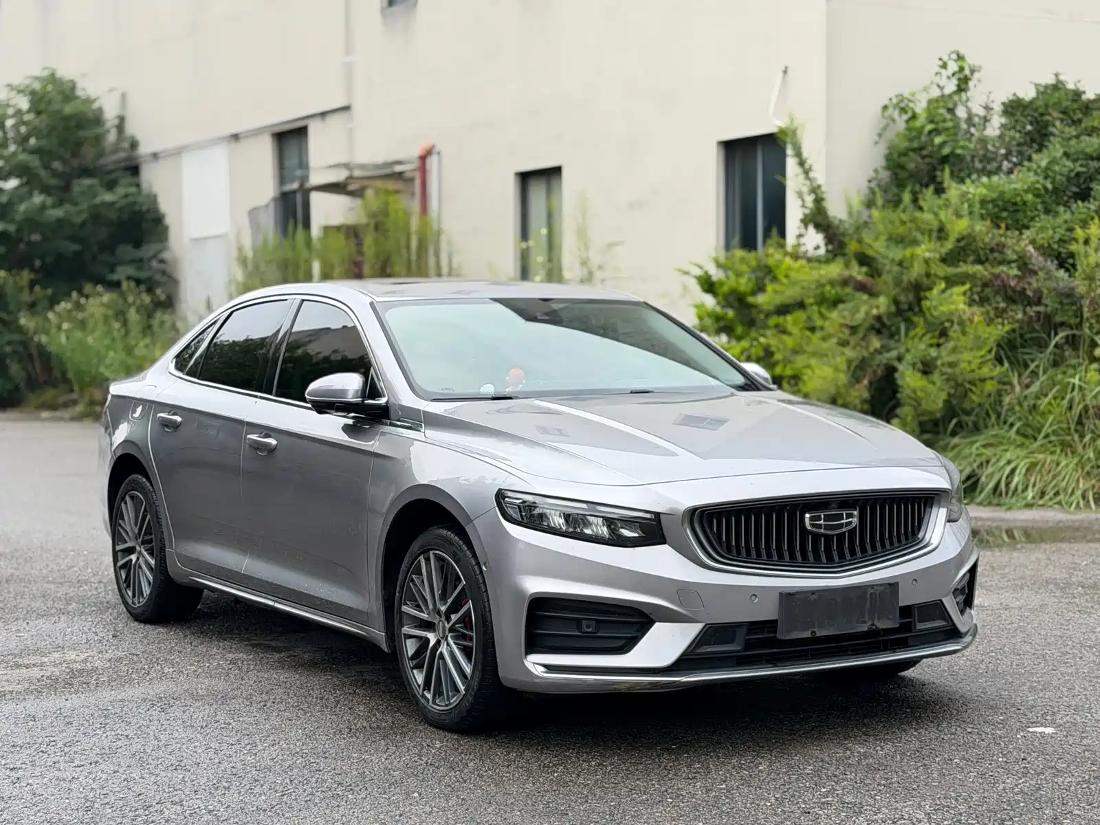 Фото 3 - Geely Preface