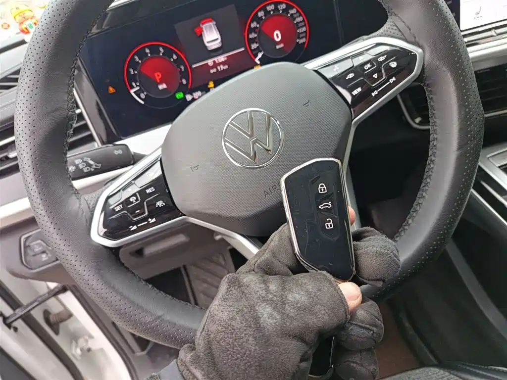 Volkswagen Talagon 2024 380TSI 4WD R-Line Touring фото 12