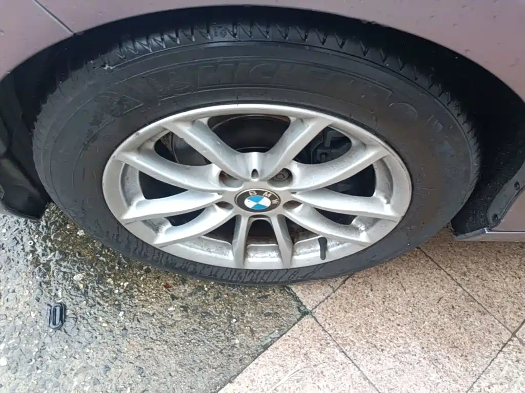 Photo 23 - BMW 2 Series (Import)