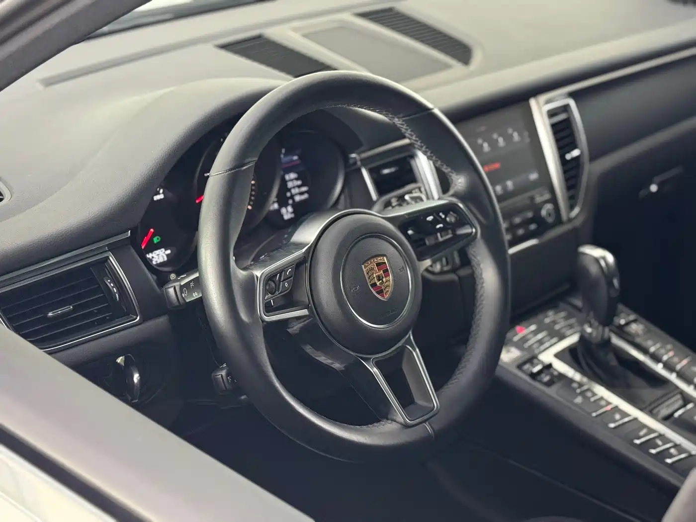 Porsche Macan 2017 Macan 2.0T фото 6