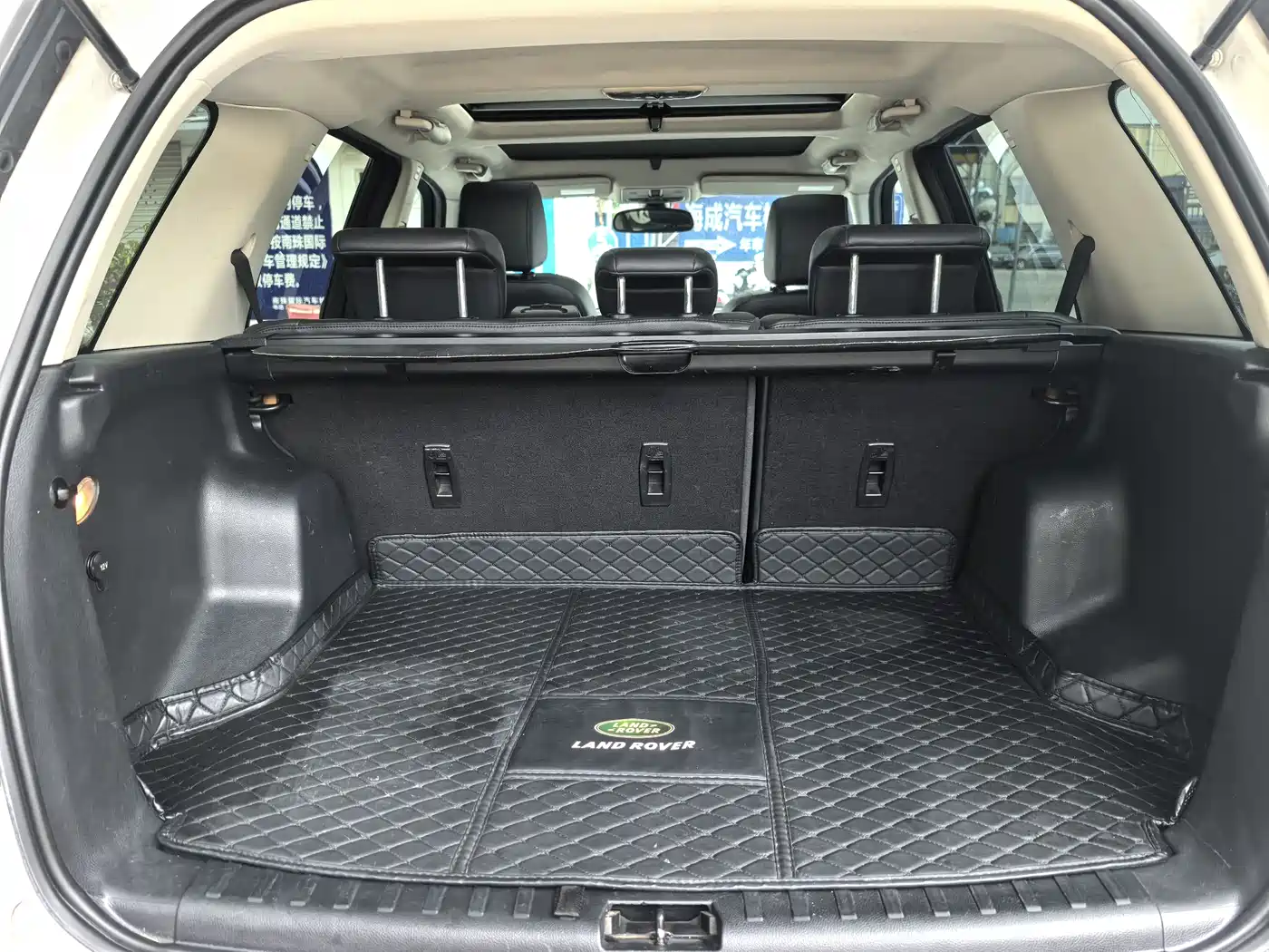 Land Rover Freelander 2 2014 2.0T Si4 SE Gasoline Edition фото 12