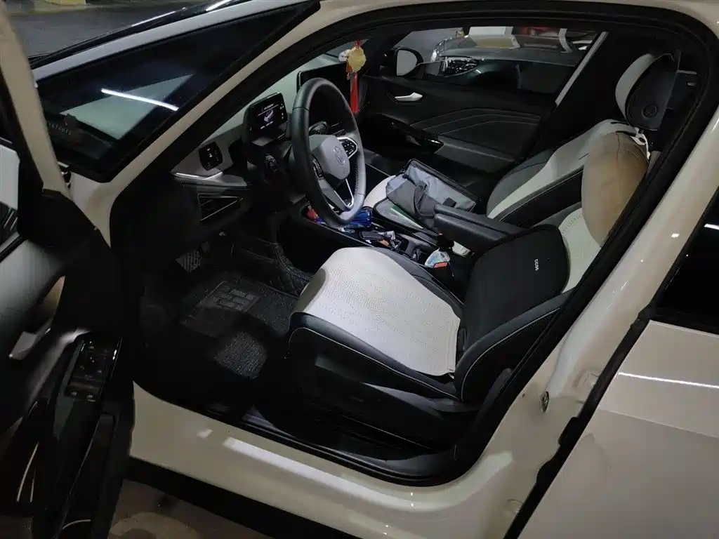 Volkswagen ID.3 2025 Smart Outstanding Edition фото 14