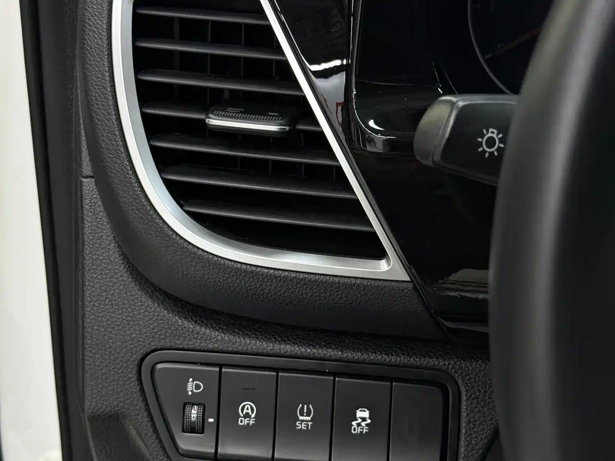 Kia KX3 Smart Run 2021 1.5L CVT Fashion Edition фото 12