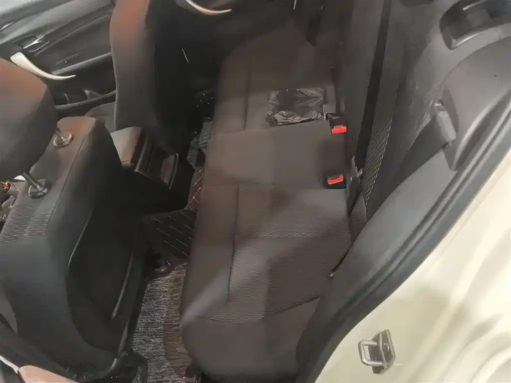 BMW 1 Series (Import) 2013 Facelift 116i Leading Model фото 17