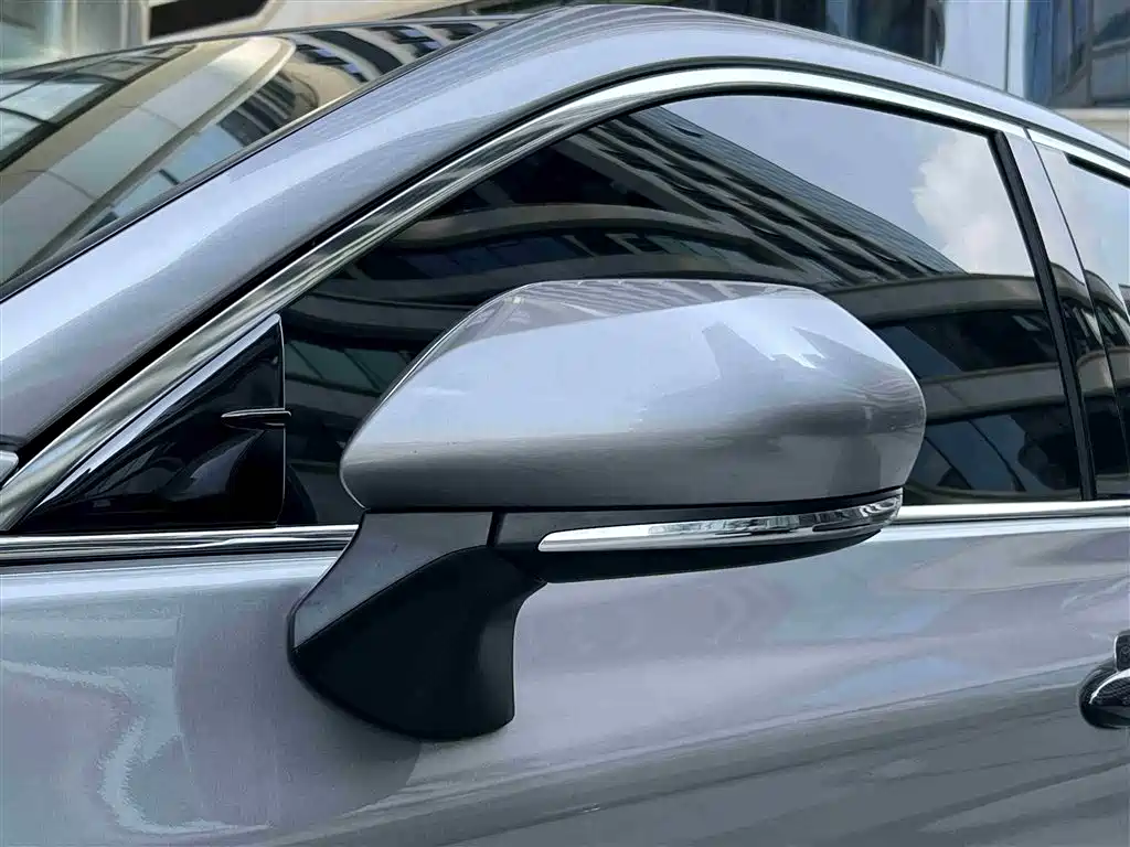 Toyota Avalon 2023 2.0L Luxury Edition фото 14