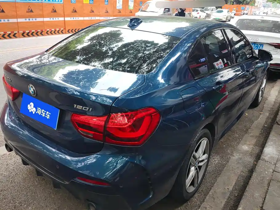 BMW 1 Series 2021 Facelift 120i M Sport Shadow Edition фото 3