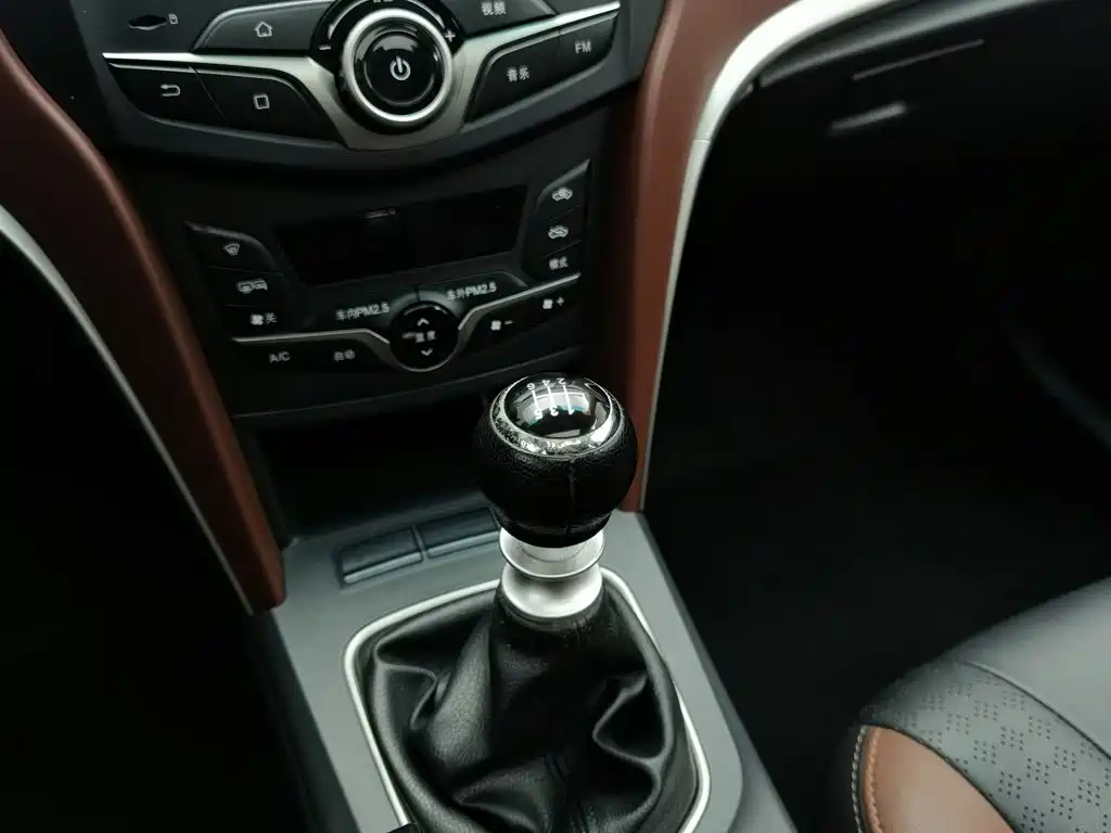 BYD G5 2017 2014 1.5TI Manual Premium