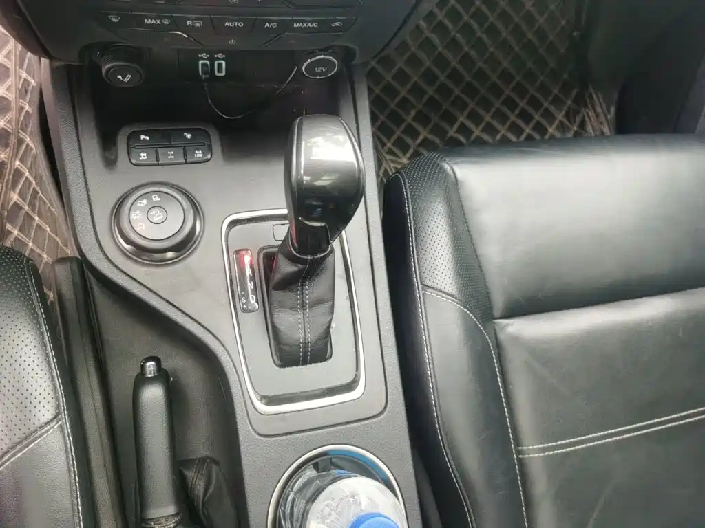 Ford Everest 2019 2017 2.0T Gasoline Automatic 4WD Luxury Edition 7-Seater