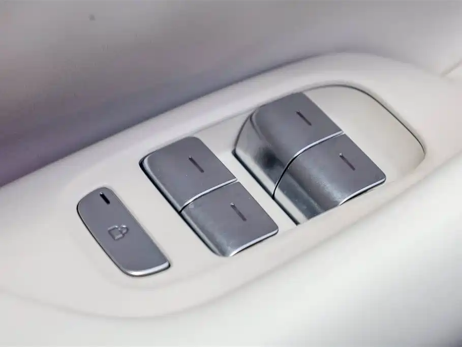 Xiaomi Auto Xiaomi YU7 2025 Extended Range RWD Edition фото 13