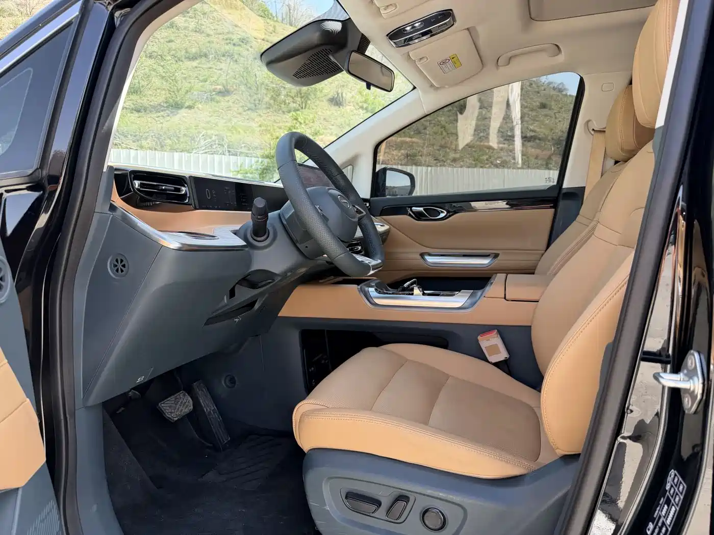 GAC Trumpchi Trumpchi E8 2024 Glory Series 2.0L Glory Edition фото 7