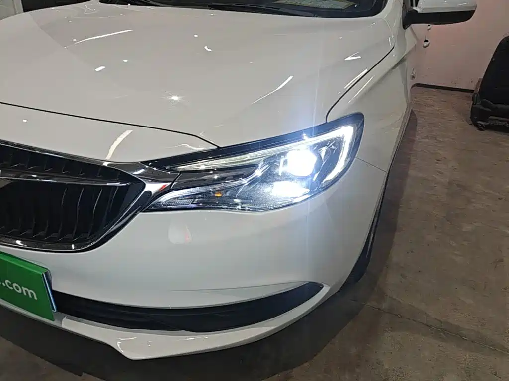 Фото 24 - Buick Excelle