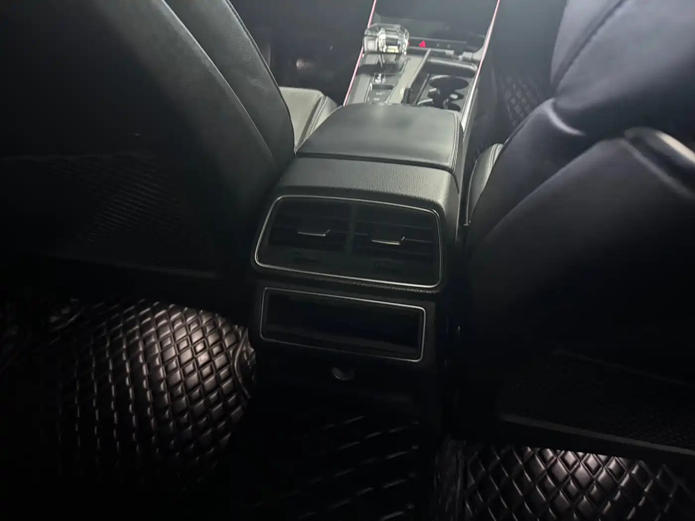 Audi A6L 2022 40 TFSI Luxury Dynamic фото 10
