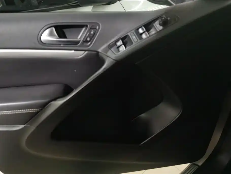 Volkswagen Tiguan 2016 280TSI Automatic 2WD Silk Road Comfort фото 7