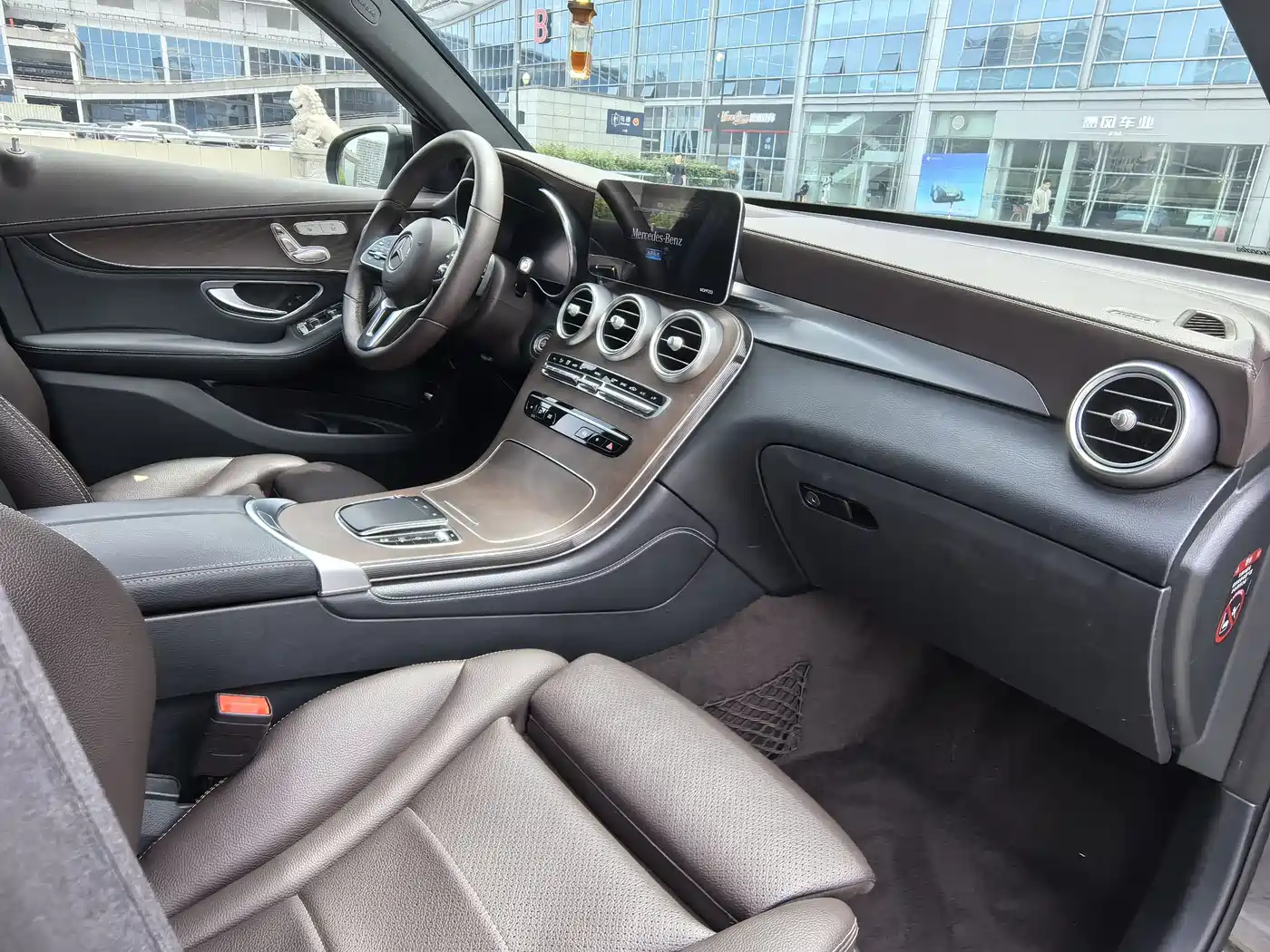 Mercedes-Benz GLC 2020 GLC 260 L 4MATIC Luxury фото 12
