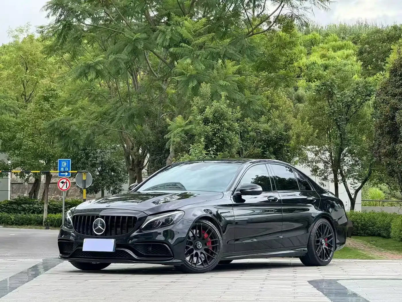 Mercedes-Benz C-Class AMG 2017 AMG C 63 S