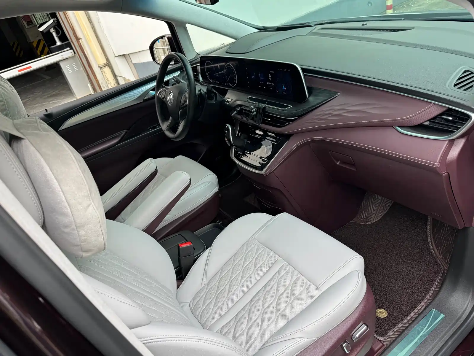 Фото 17 - Buick GL8