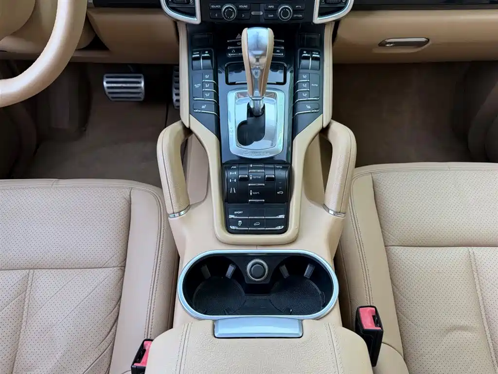 Porsche Cayenne 2011 Cayenne 3.0T фото 7