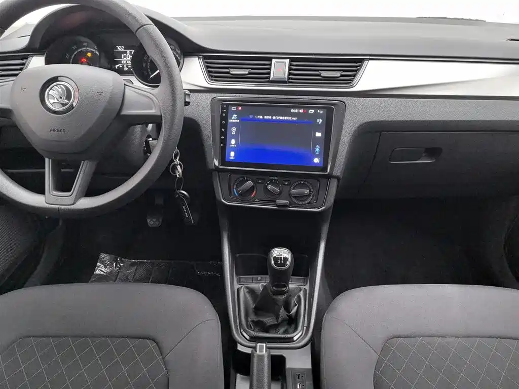 Škoda Rapid 2020 1.5L Manual Standard фото 12
