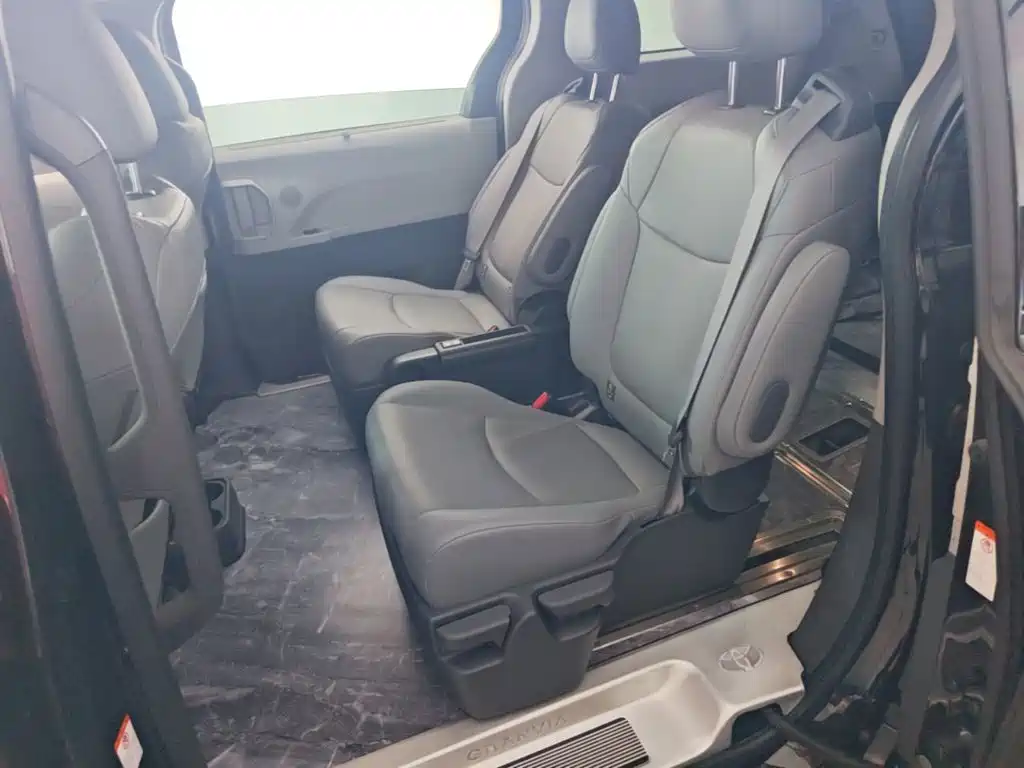 Toyota Granvia 2023 2023 2.5L Hybrid Prestige PLUS Edition