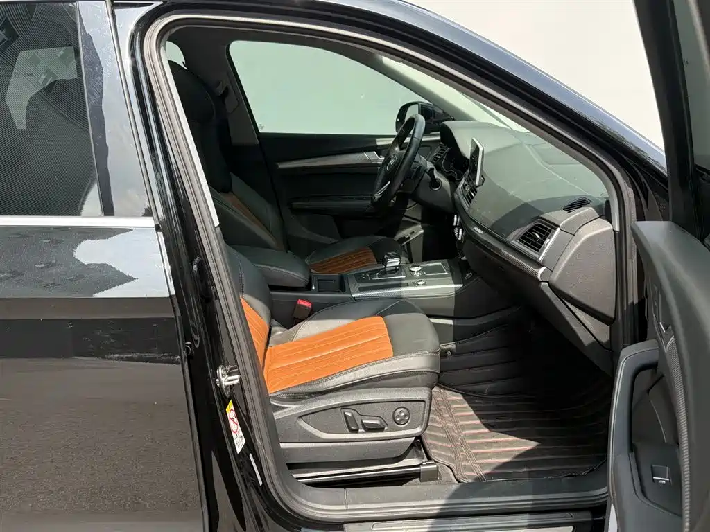 Audi Q5L 2020 45 TFSI Exclusive Fashion фото 16