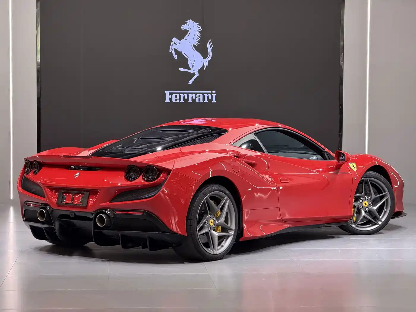 Ferrari F8 2020 2019 Tributo 3.9T V8