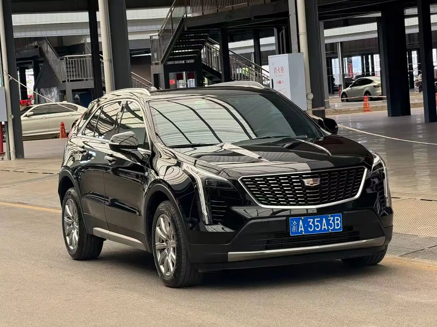 Cadillac XT4 2022 28T FWD Premium фото 3