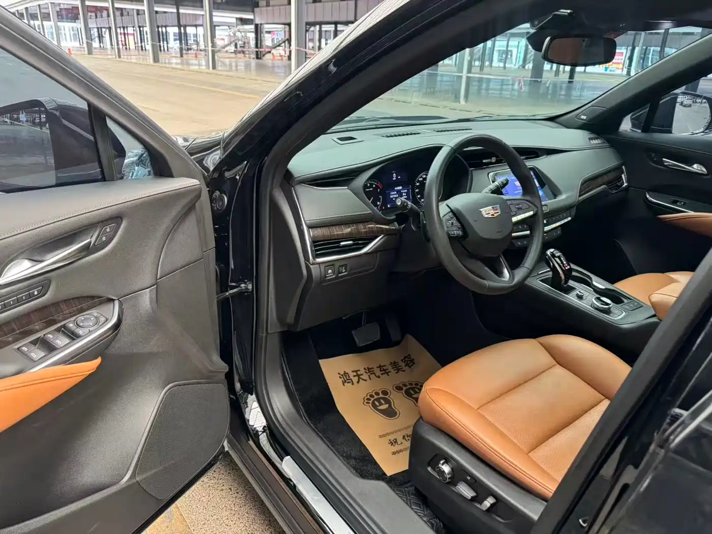 Cadillac XT4 2022 28T FWD Premium фото 4