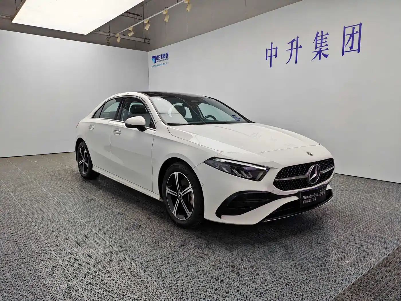 Mercedes-Benz A-Class 2023 A 200 L Fashion фото 3