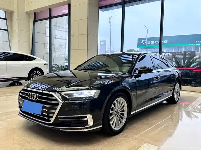 AUDI A8