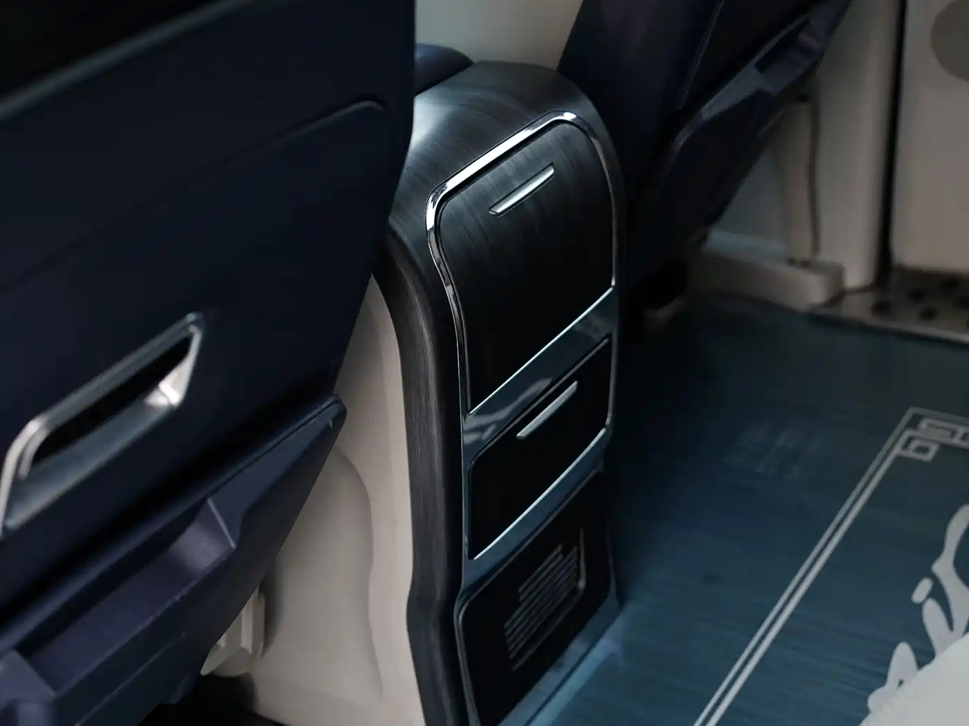 Buick GL8 2022 Land Business Class 652T Luxury фото 12