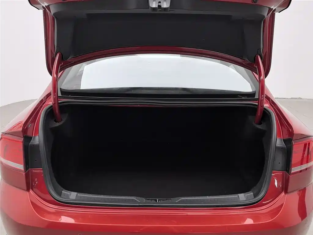 Volkswagen Lamando 2017 280TSI DSG Comfort Edition фото 16