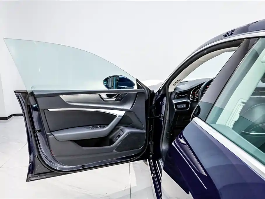 Audi A7L 2024 45TFSI S-line Dream Edition Crystal Package фото 8