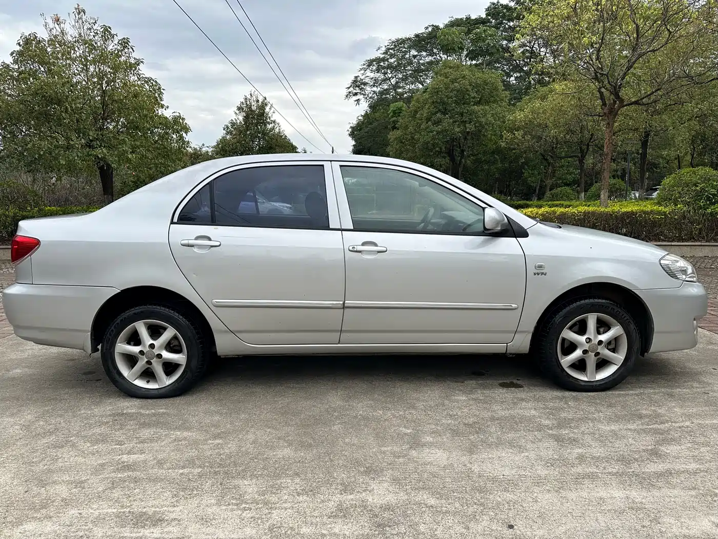 Toyota Corolla 2011 1.6L Automatic Classic Edition фото 2