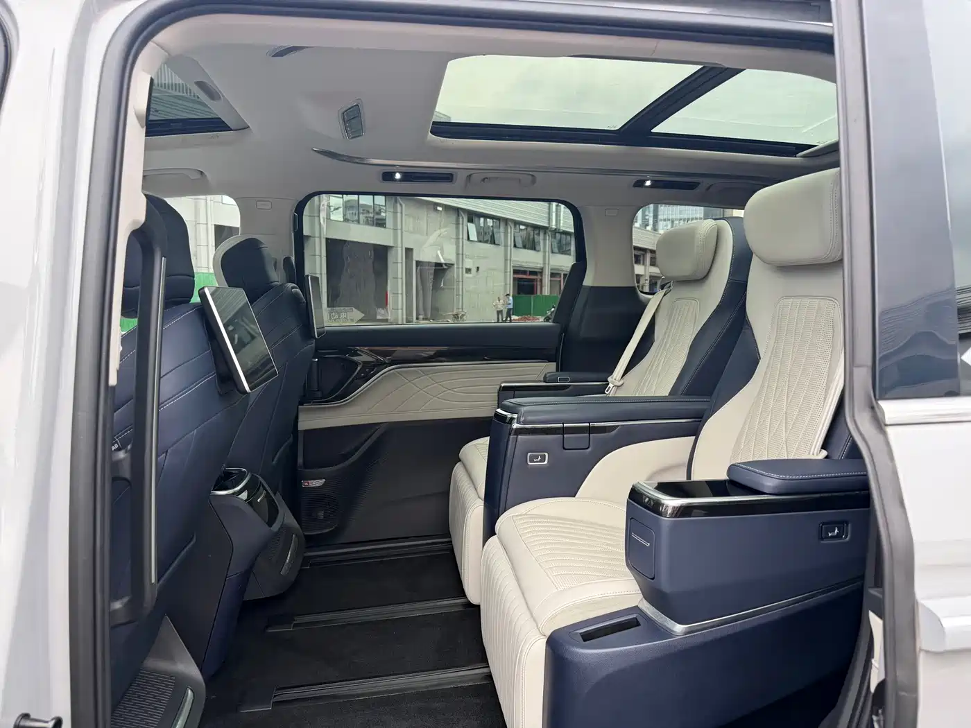 Maxus Maxus G90 2023 2022 2.0T Interstellar Six-Seater