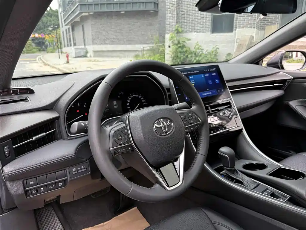Toyota Avalon 2022 2.0L Luxury Edition фото 15