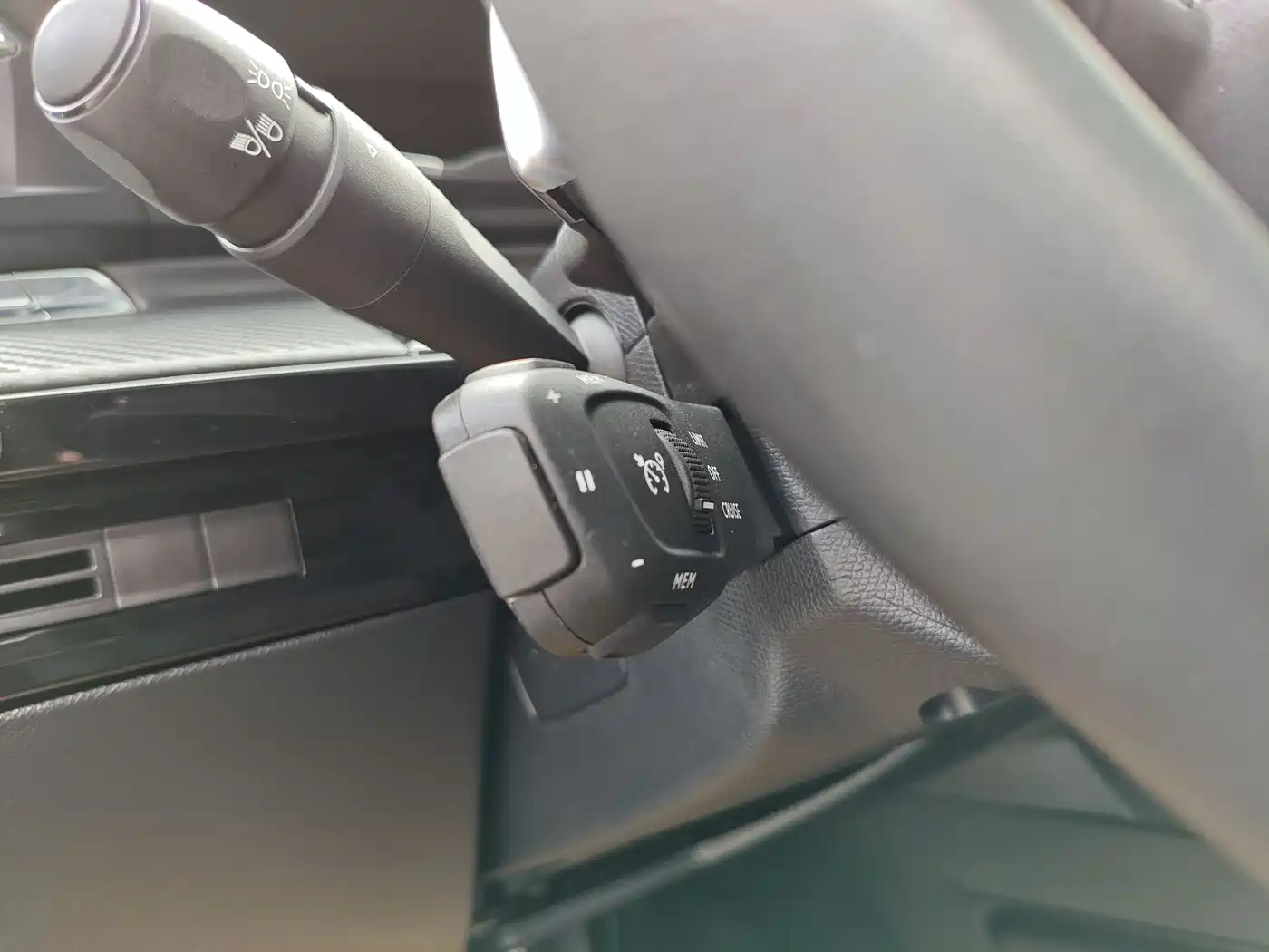 Peugeot 508 2022 508L 400THP PureTech Driving Control Edition фото 17
