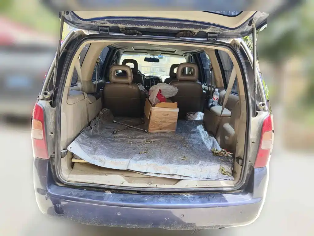 Photo 5 - Buick GL8