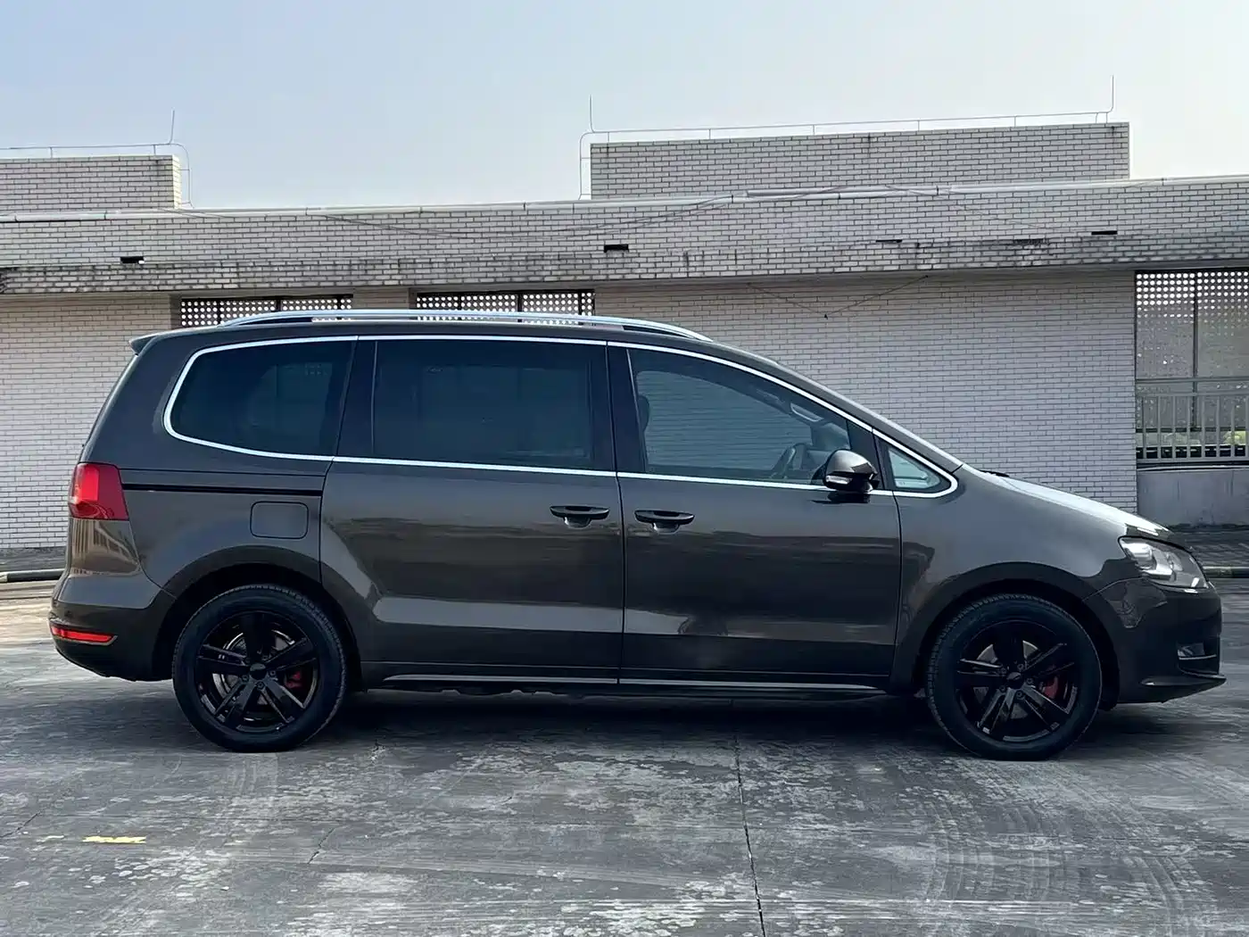 Volkswagen Sharan 2014 2.0TSI Comfort фото 4