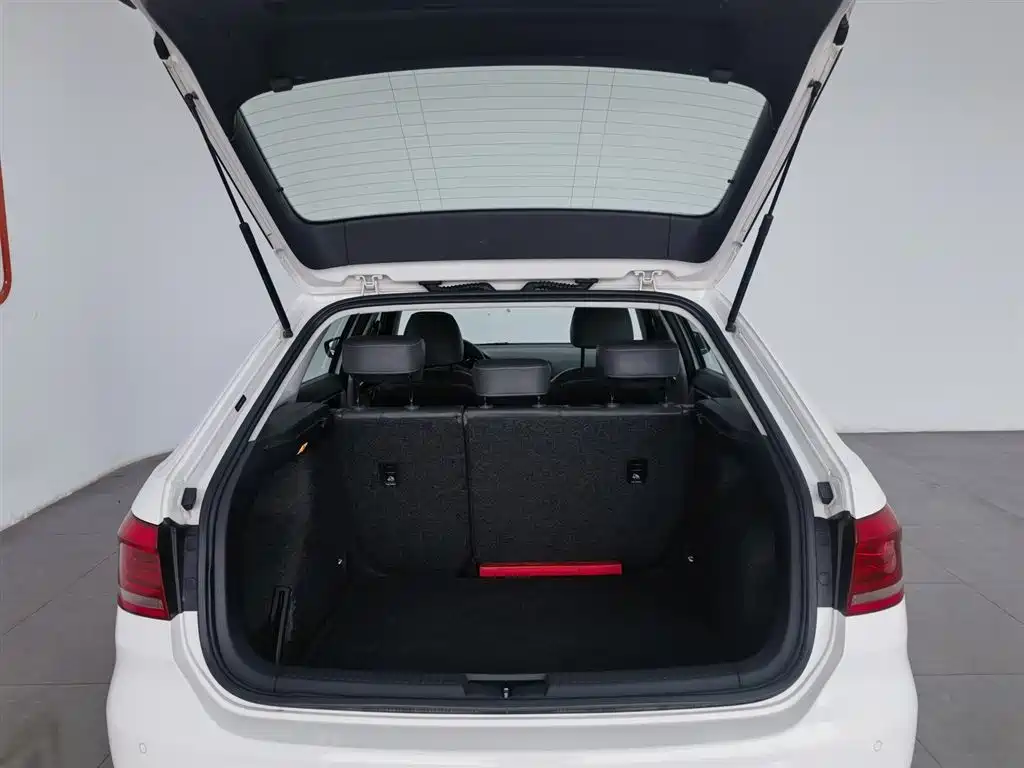 Volkswagen Lavida Tour 2013 1.4TSI Automatic Comfort фото 16