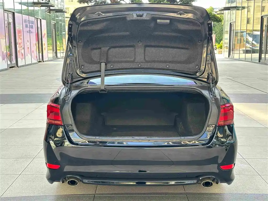 Toyota Crown 2019 2018 2.0T Fashion Edition